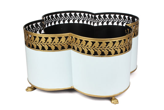Pale Blue & Gold Leaf Boarder Quatrefoil Planter